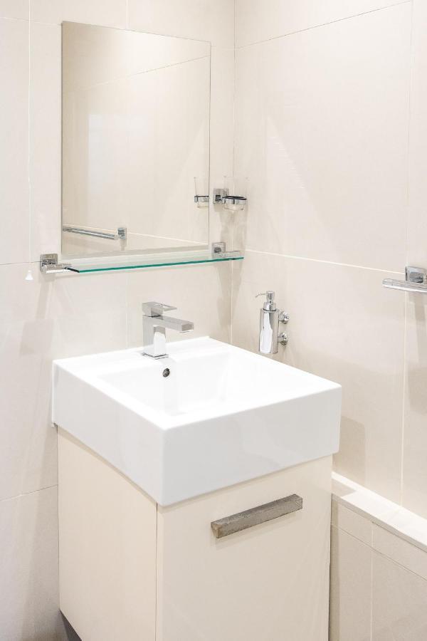 2 Bedroom Right On Trafalgar Square Appartamento